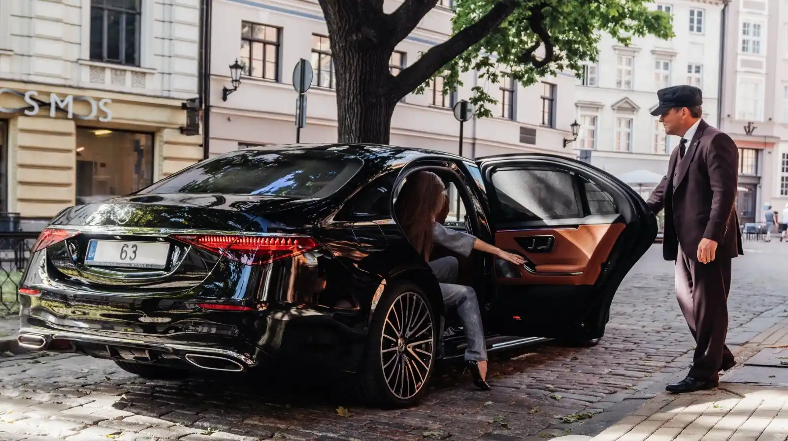 chauffeur service in abu dhabi